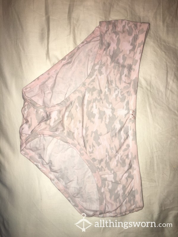 Pink Camo With A Bow Bikini Cut