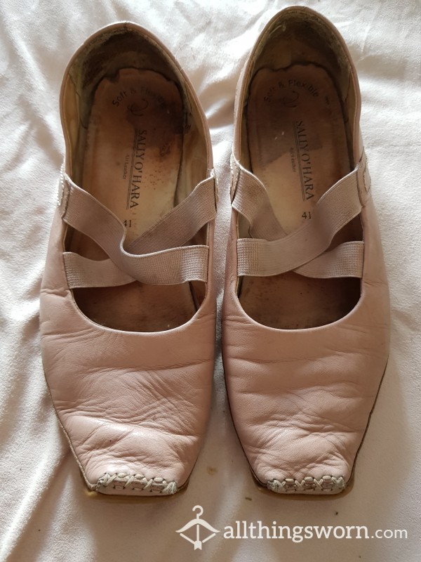 Pink Flat Leather Shoes Size 7