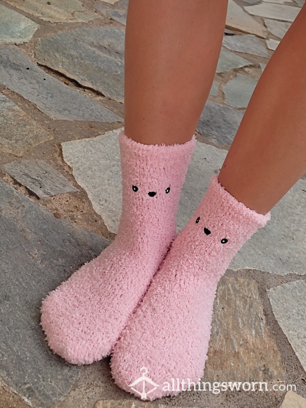Pink Fluffy Fuzzy Socks 🧦