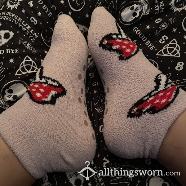 Pink Fuzzy Mushroom Grippy Socks 🍄🧦