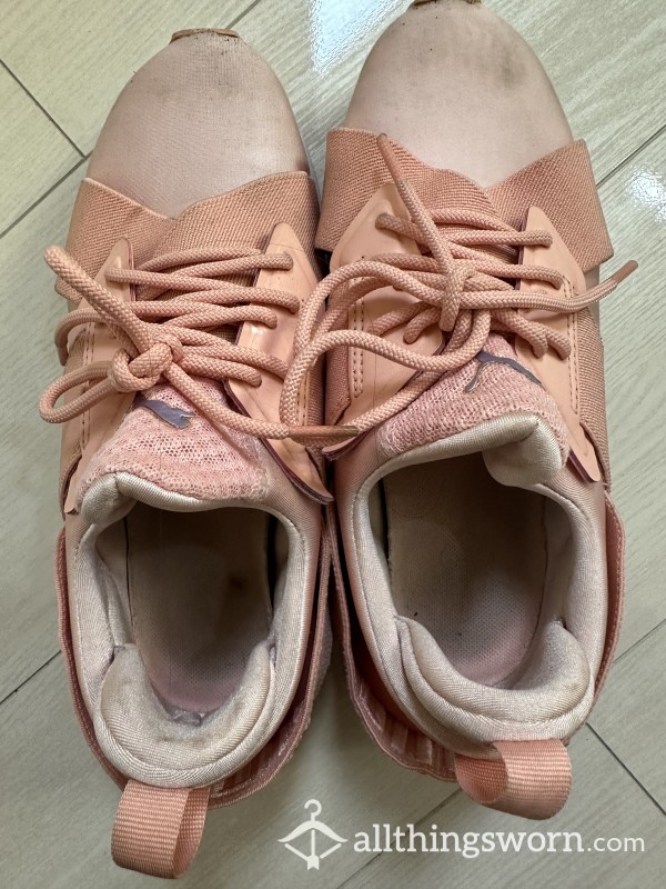 🌸SOLD🌸 20$ Pink Puma Trainers