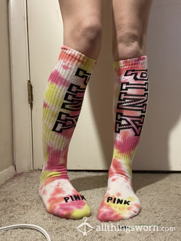 PINK Tye-Dye Knee High Socks 💛💓