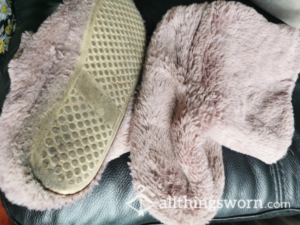 Pink Well Worn Size 6uk Slippers Very Smelly