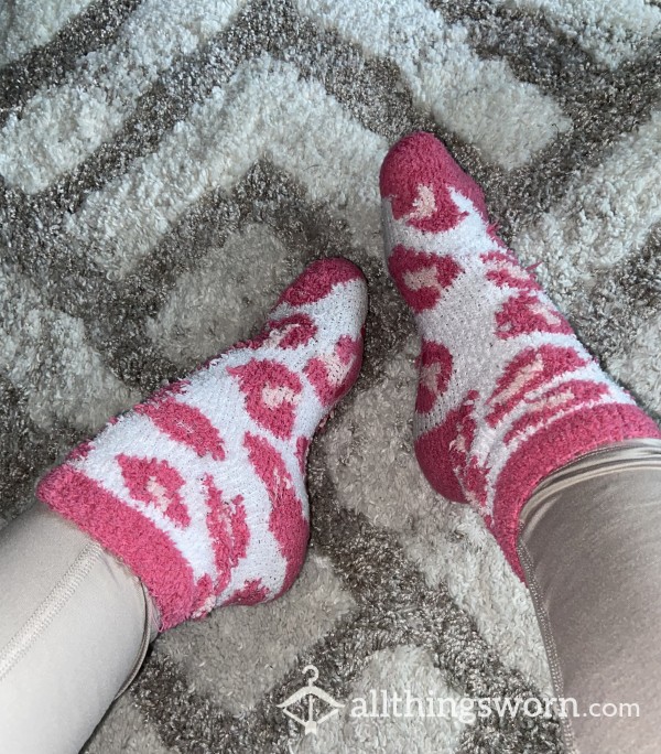 Pink &White Fuzzy Socks