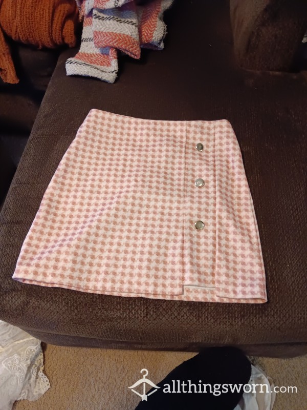 Pink/White Houndstooth Skirt W Gold Buttons