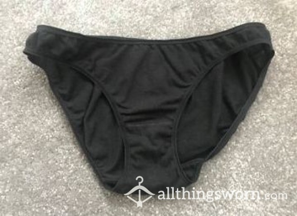 Plain Black Cotton Knickers Pungent And Sweaty. Price Includes UK Inland Postage