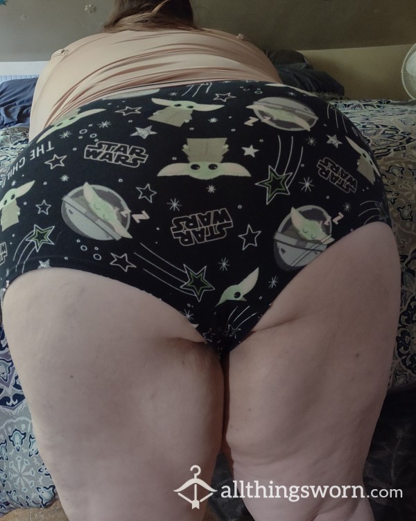 Plus Size 4X Star Wars Baby Yoda Booty Shorts