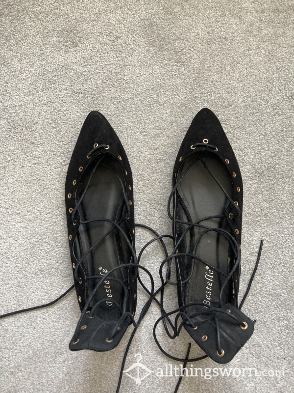 Pointed Black Flats