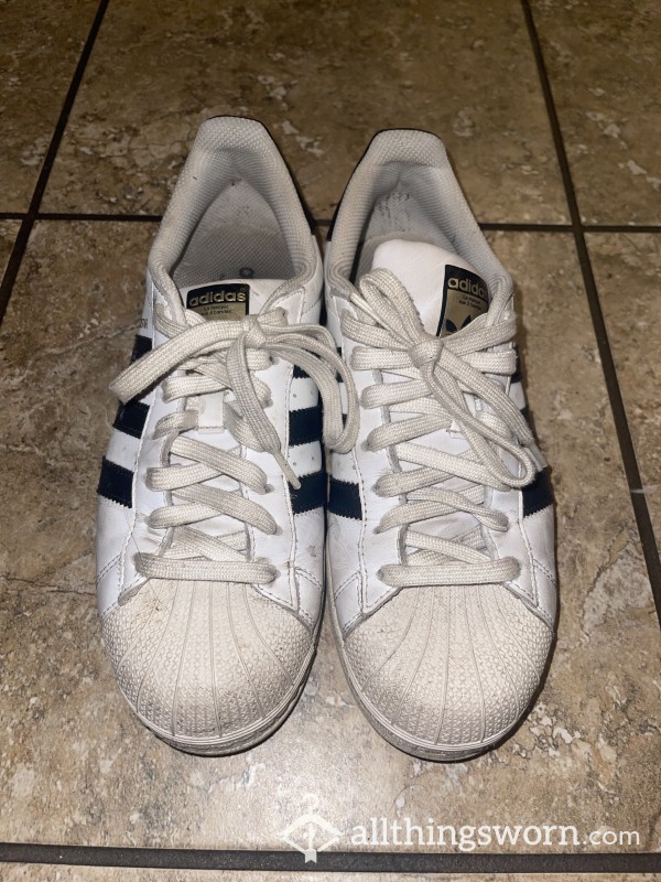 PRE LOVED ADIDAS WHITE SUPER STAR SHOES