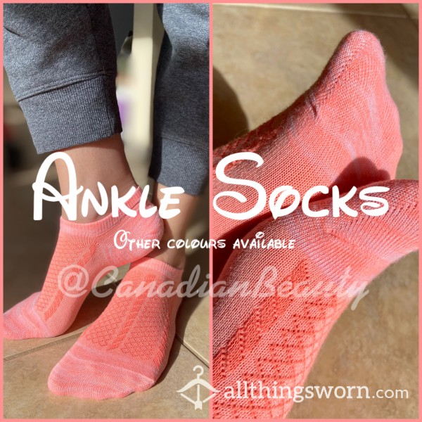 Pretty Coral Ankle Socks
