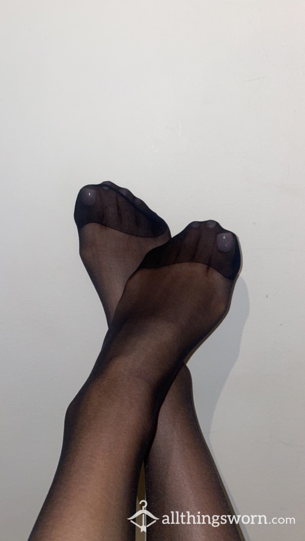 Pretty Feet In Nylons