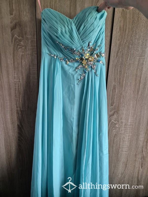 Pretty Prom Dress Size 6 (small)