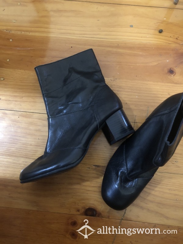 Princess Black Leather Boots | Size US 8.5 | COMES WITH PHOTO SET