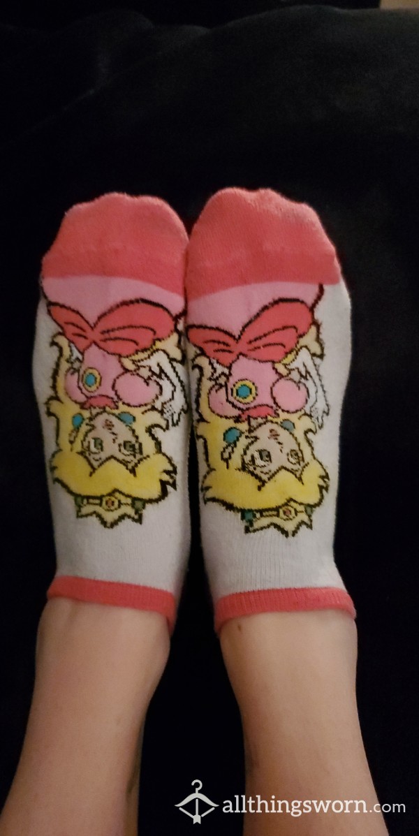 Princess Peach Ankle Socks - Very Well Worn