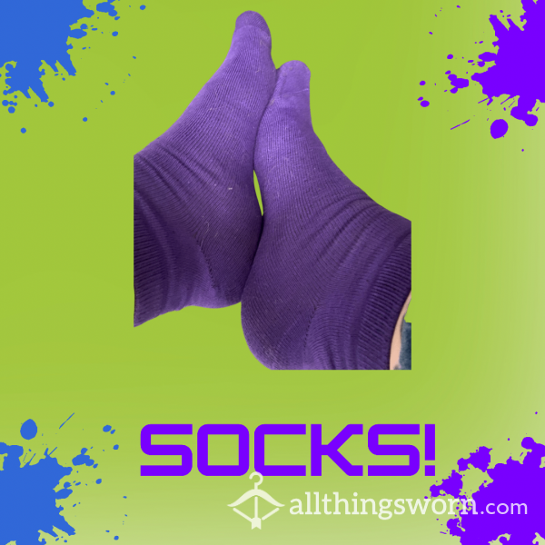 5 Pics Of Purple Socks!! Bbw Feet