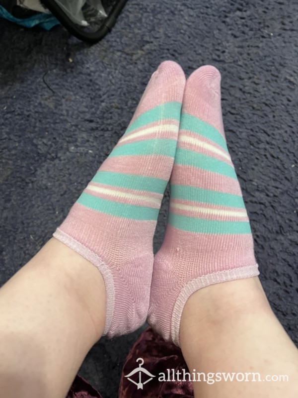 Ready-To-Be-Worn: Baby Pink And Blue Stripped No-Show Socklets