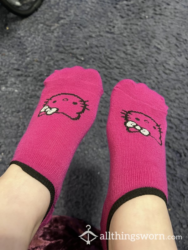 Ready-To-Be-Worn: Hot Pink Hello Kitty No-Show Socklets