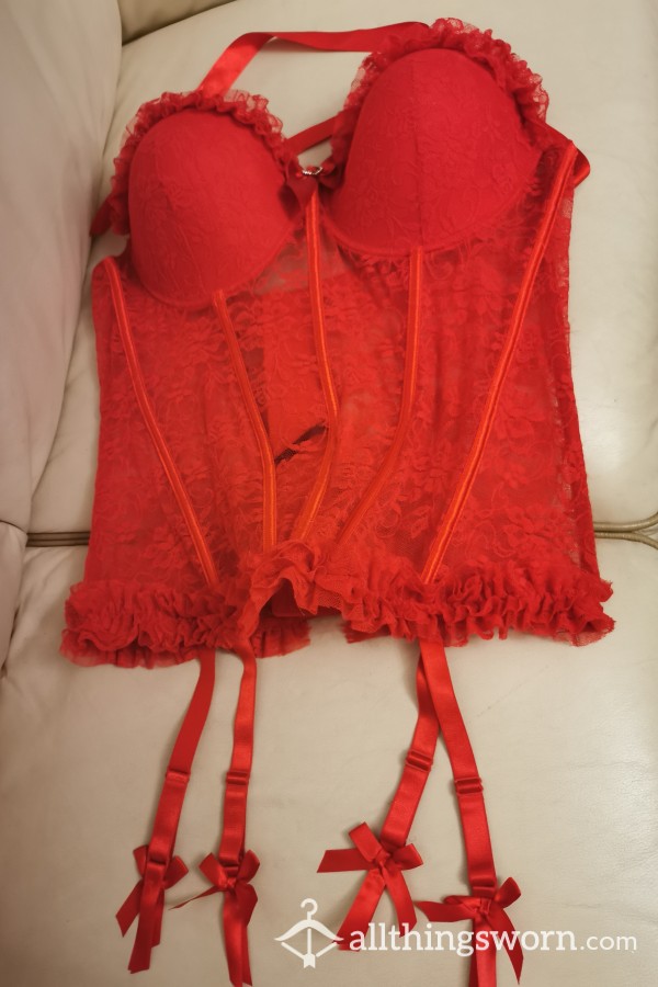 Really Hot So Sexy Worn Red Underwire Basque With Detachable Suspenders. Size 20 UK Or Xl. All Special Requests Ect Welcome £35
