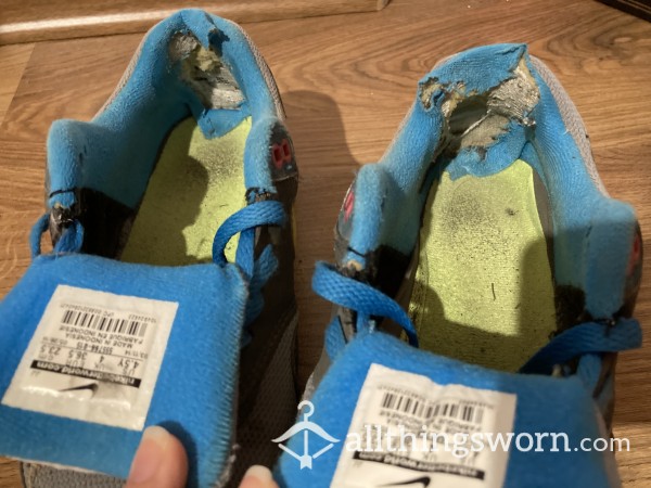 Really Sticky From Sweat And Stinky Nike Sneakers