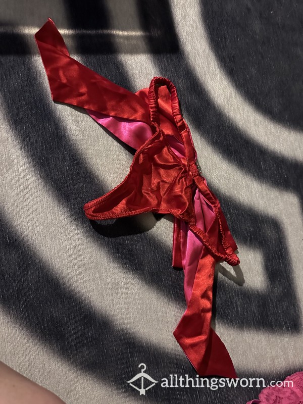 Red Bow Thong