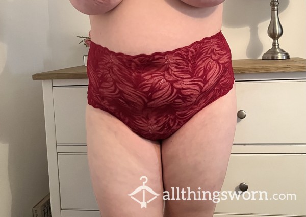 Red Highwaisted Lace Painties