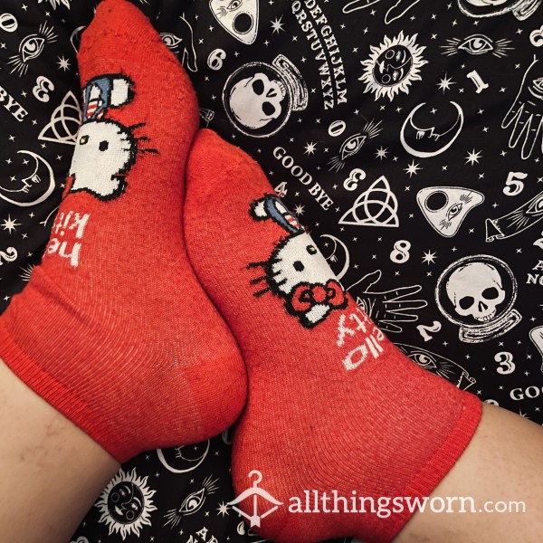 Red Kawaii Hello Kitty Cartoon Ankle Socks! 🖤