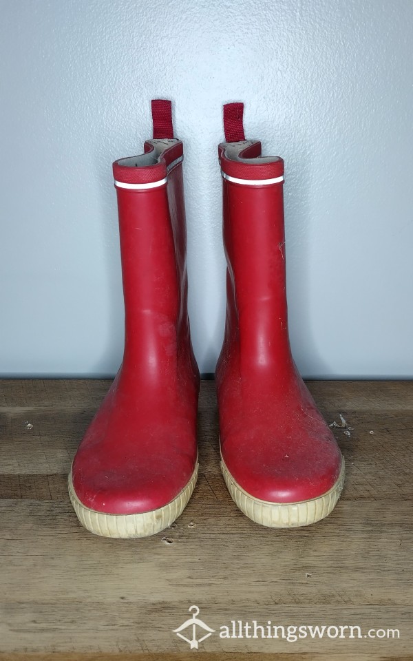 Red Rubber Rain Boots 8