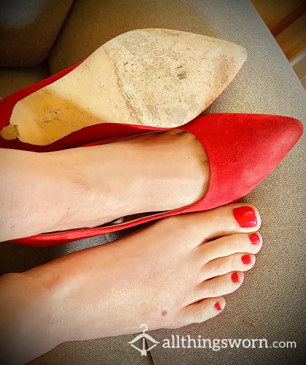 Red Well-worn High Heels - Size 39 - Shipping Not Included In Price
