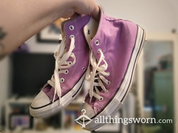 Hightop Purple Converse Gym Shoes Size 7