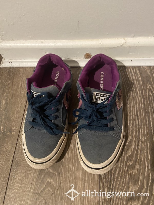 ✨SALE✨Blue/ Purple Converse Size 7