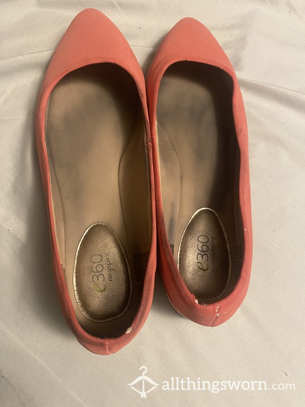 SOLD Salmon Pointed Flats