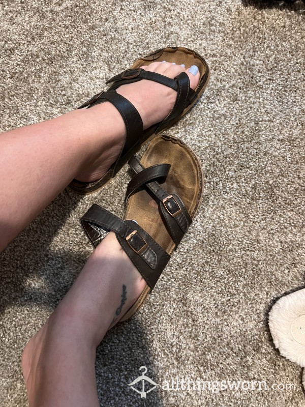 Sandals With DEEP Toe Prints