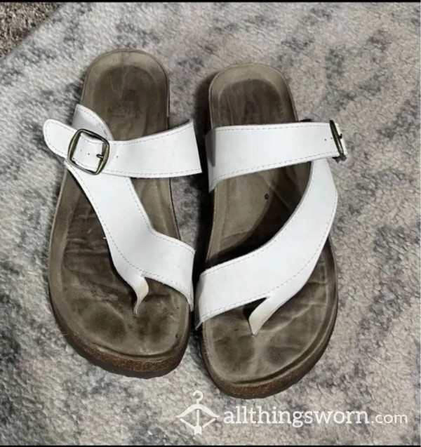 Sandals With Toeprints
