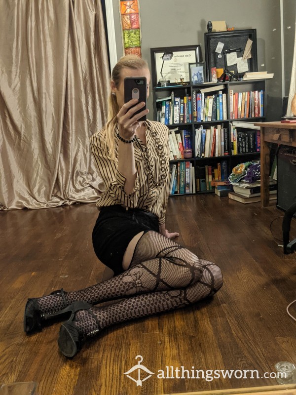 SEXY Black Fishnet Lace Bow-Tie Thigh High Stockings With Attached Garter