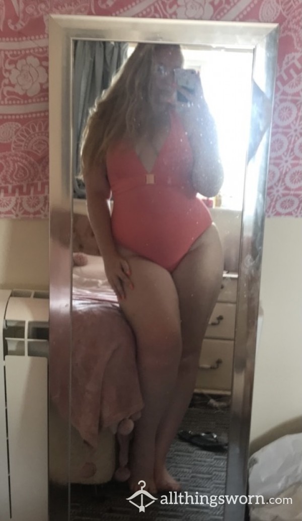 Sexy Coral Swimsuit 🤩
