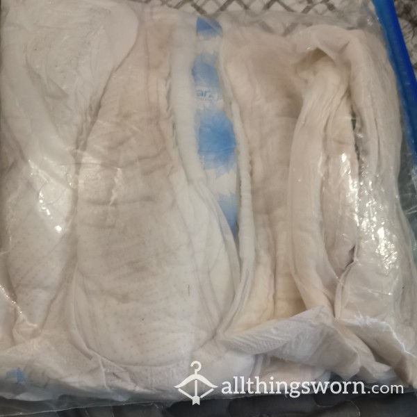 Sexy Dirty Mistress 12 Or 24 Hour Worn  Pads / Towels Very Wet Strong Smelly Lady Scented.💯🔥🔥🔥🔥. 15 For £30. 30 For £50., 💋 Only If You Want The Sent Of A Real Woman 🔥🔥🔥