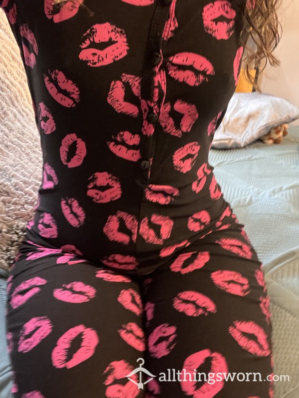 Sexy Kiss Onsie
