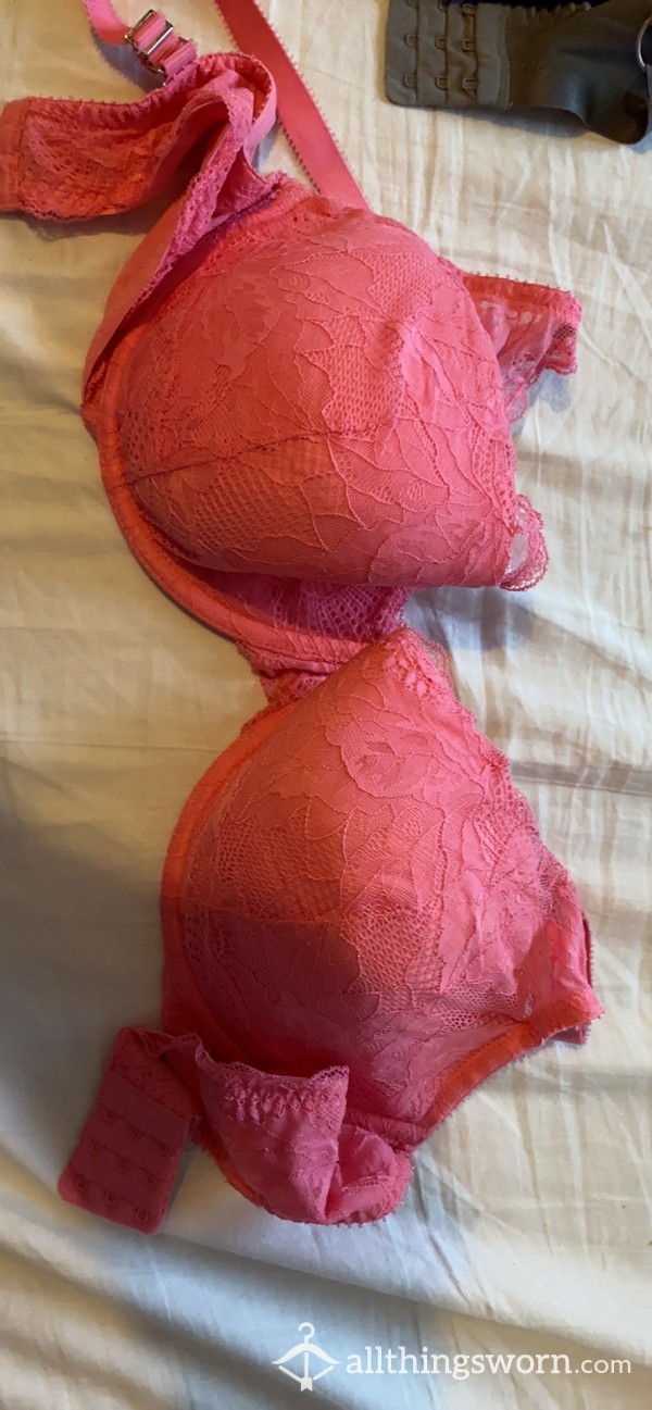 Sexy Lacy Pink Bra Ready For Your Expert Approval 😉
