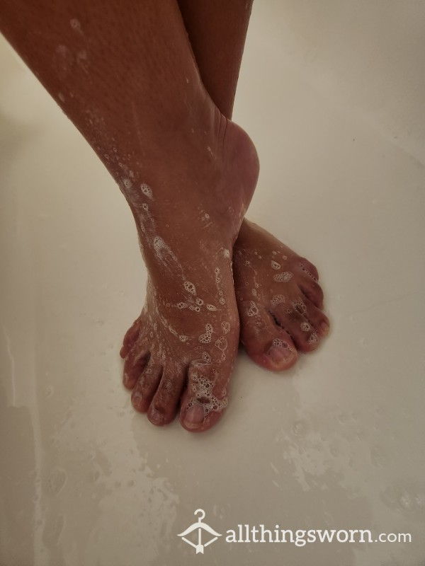 Sexy Latina Toes