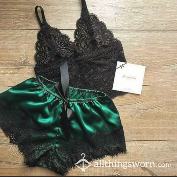 💋🖤 Sexy, Silky Satin Emerald Bralette N Shorts Set 🖤💋