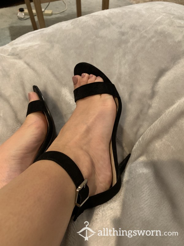 Sexy Suede Black Heels 👀