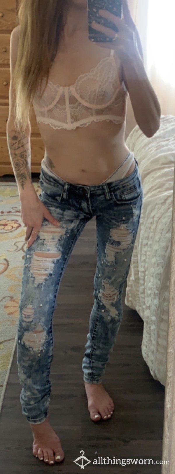 Sexy, Well Worn Distressed And  Holy With Rhinestones And Pearls Skinny Jeans Jenna Style 💋