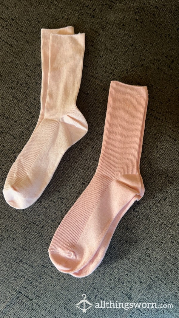 💗🌸 Shades Of Pink Crew Socks O