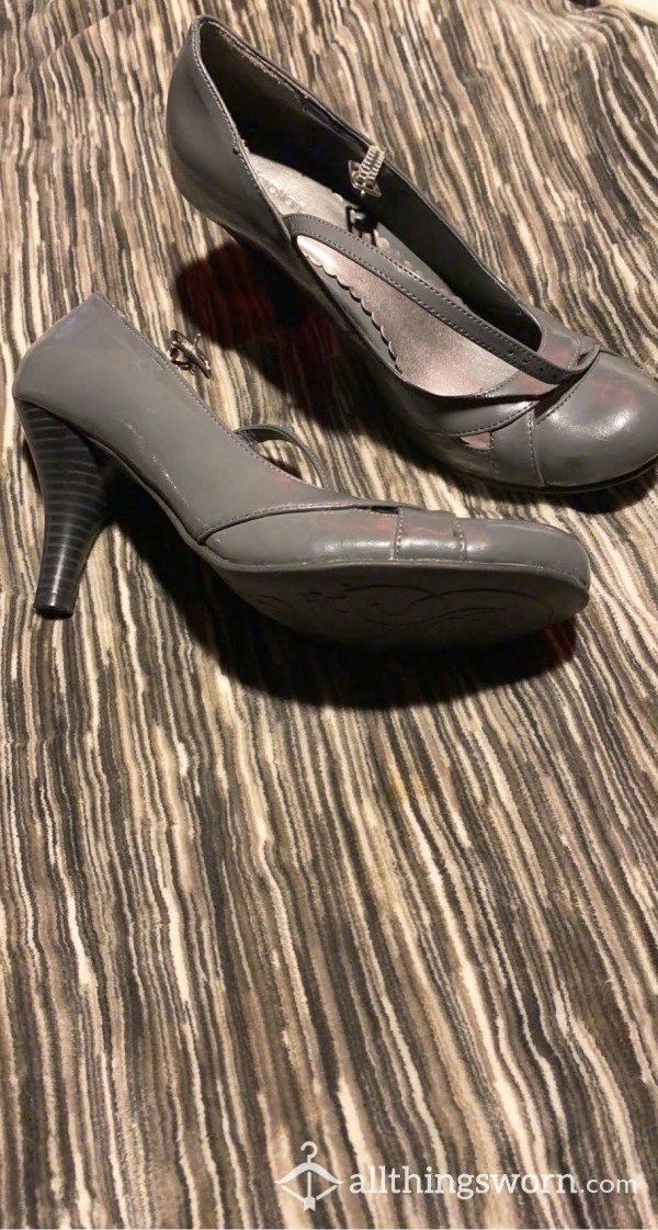 Short Heel Grey Shoes