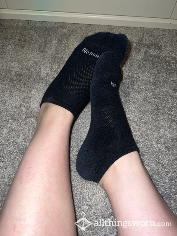 Simple Black Ankle Socks X