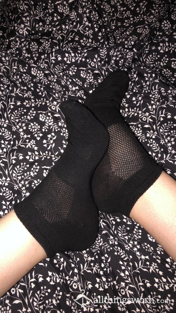 Simple Black Ankle Socks