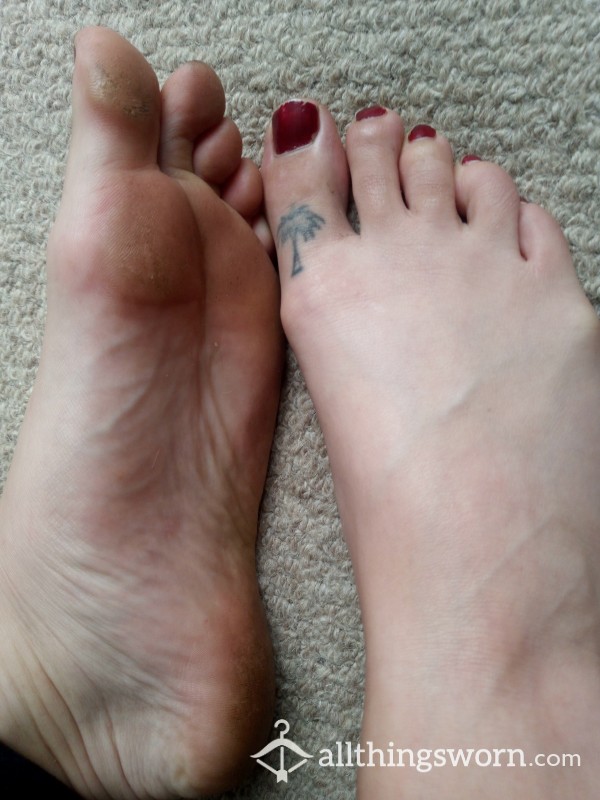 Size 5 Dirty Feet With Chipped Varnish