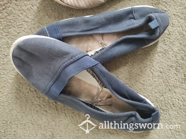 Size 5 Navy Flat Slip On Tom's Style (NOT ACTUAL TOMS)