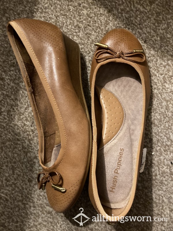 Size 5 Brown Tan Wedges Hush Puppies