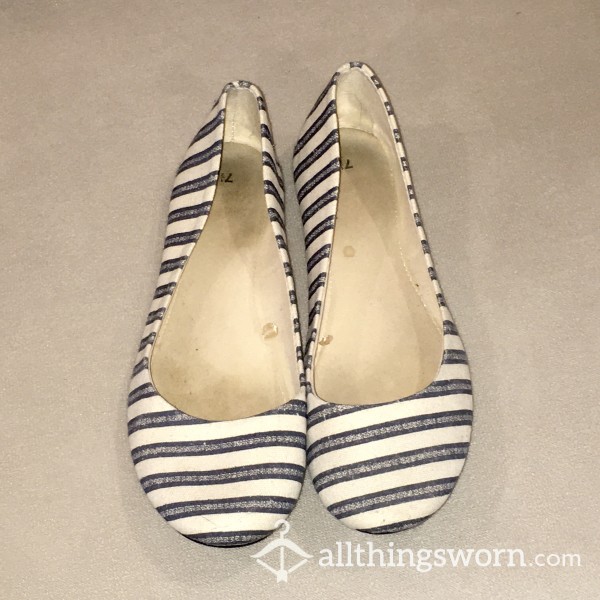 Size 7 1/2 White And Blue Flats